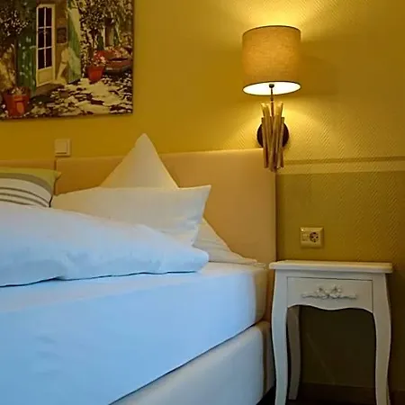 ホテル Hotel Villa Verde デュッセルドルフ